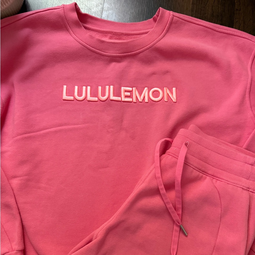 Lululemon Sweatshirt & Shorts Bundle - Picture 3 of 15